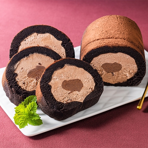 〈ローストビーフの店鎌倉山〉生チョコロールケーキ
